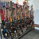 Osada Wichrowe Wzgórze Domek alpejski