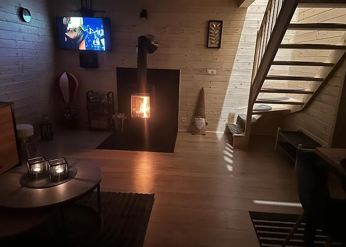 בקתה Osada Wichrowe Wzgorze רייצ'ה