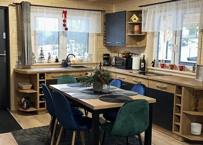 בקתה Osada Wichrowe Wzgorze רייצ'ה